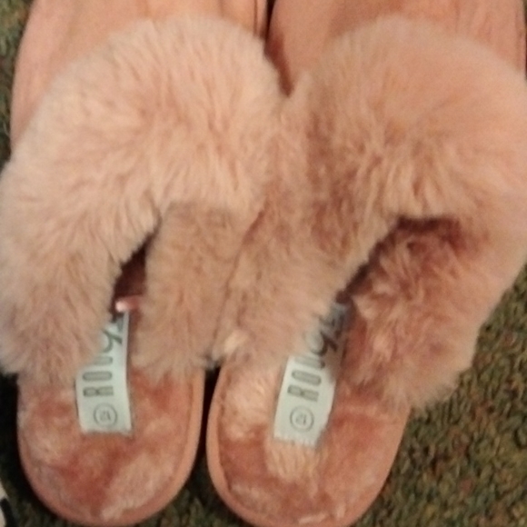 Rouge slippers - Picture 4 of 4